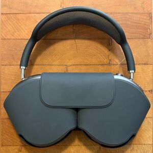 Apple Air Pod Max (Lightning)